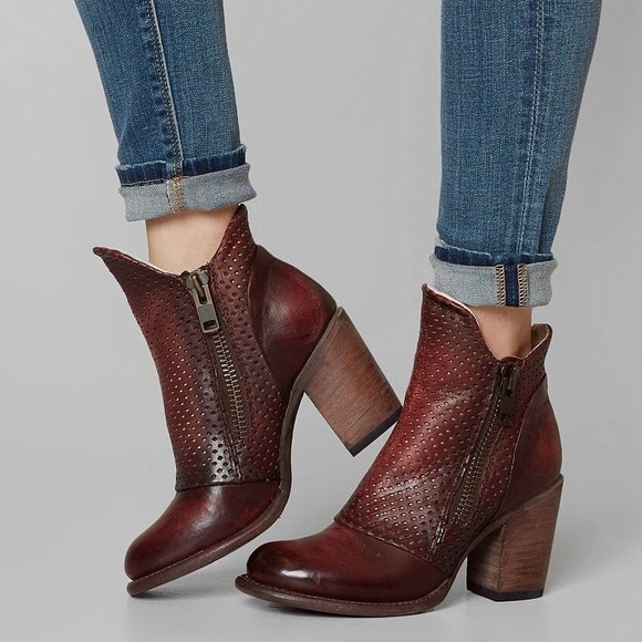 SOLD NIB FREEBIRD Brady Bootie Sz 9 Rust/Burgundy - Picture 2 of 4